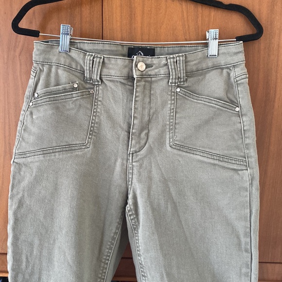 JORDACHE Army Green Jeans - Picture 2 of 6